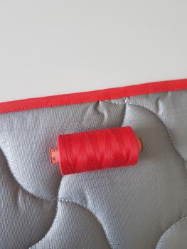 Nähgarn - passend für rote Einfassbänder